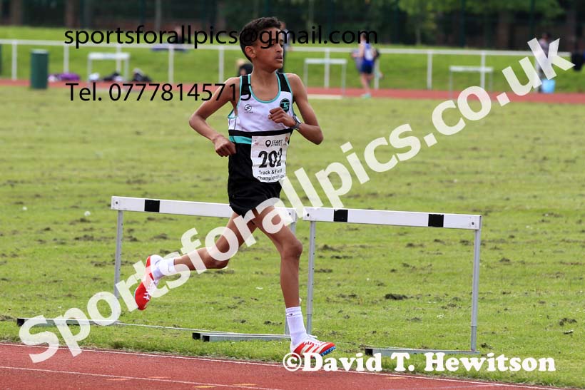 Boys Under-15s 3000 metres, 2023 North Eastern Track and Field Champs., Middlesbrough Sports Village, Middlesbrough. Photo: David T. Hewitson/Sports for All Pics
